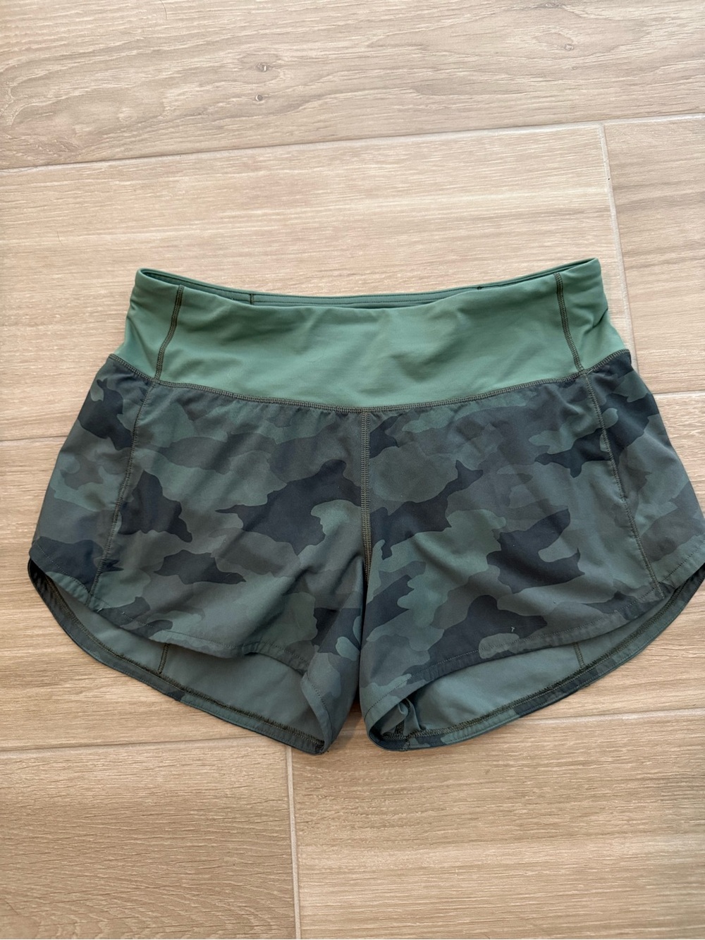 Lululemon Run: Speed Short *4 Way Stretch in Savasana Camo 20cm